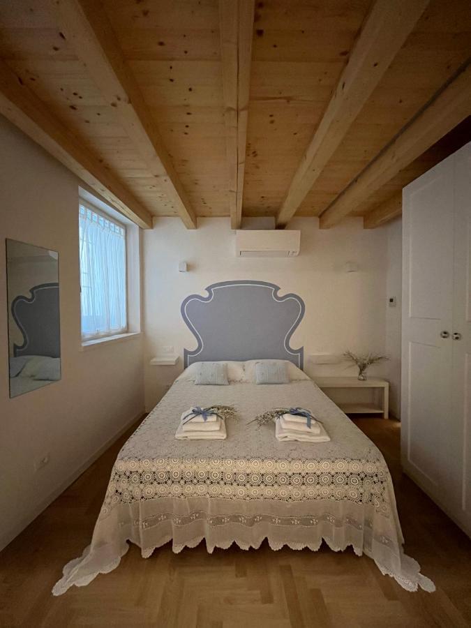 La Piccola Casa Al Lago - Intera Casa Con 3 Camere E 2 Box Salò Exteriér fotografie