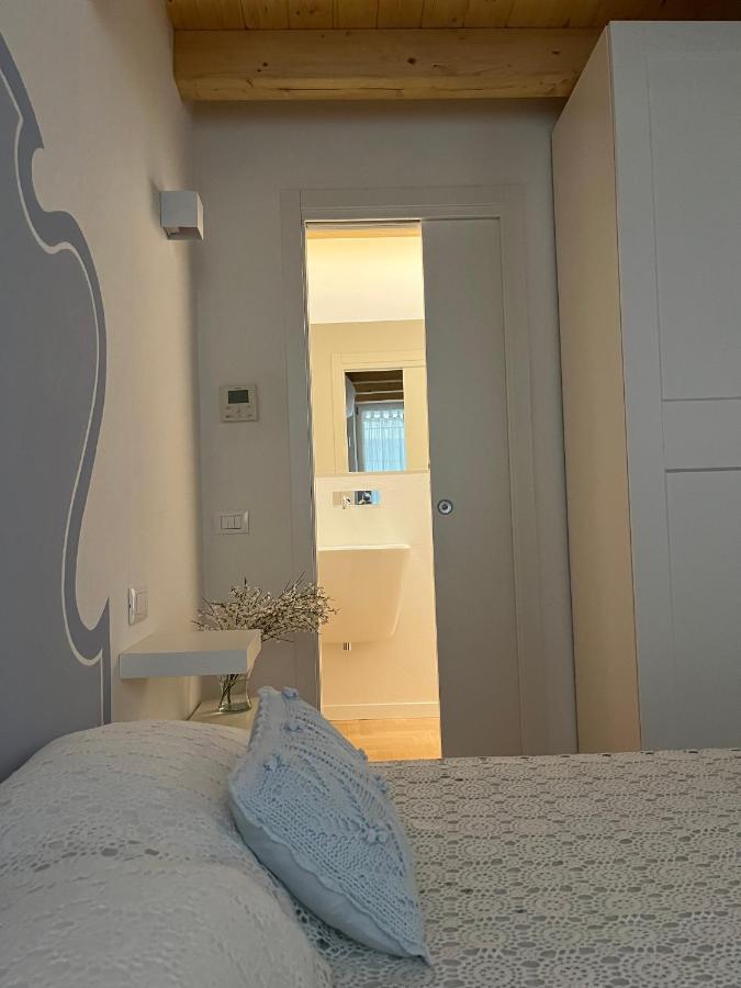 La Piccola Casa Al Lago - Intera Casa Con 3 Camere E 2 Box Salò Exteriér fotografie