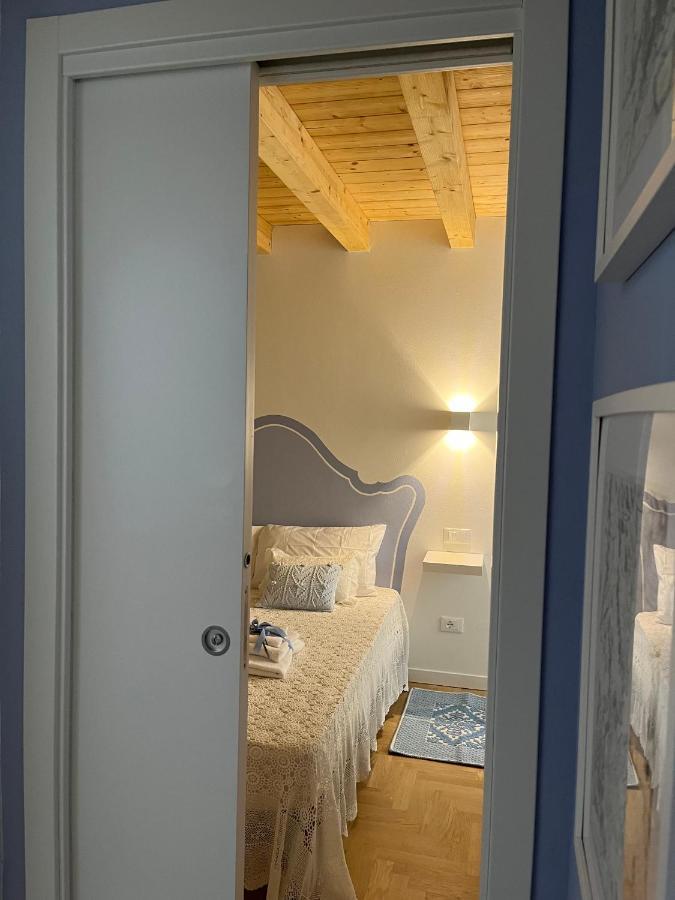 La Piccola Casa Al Lago - Intera Casa Con 3 Camere E 2 Box Salò Exteriér fotografie