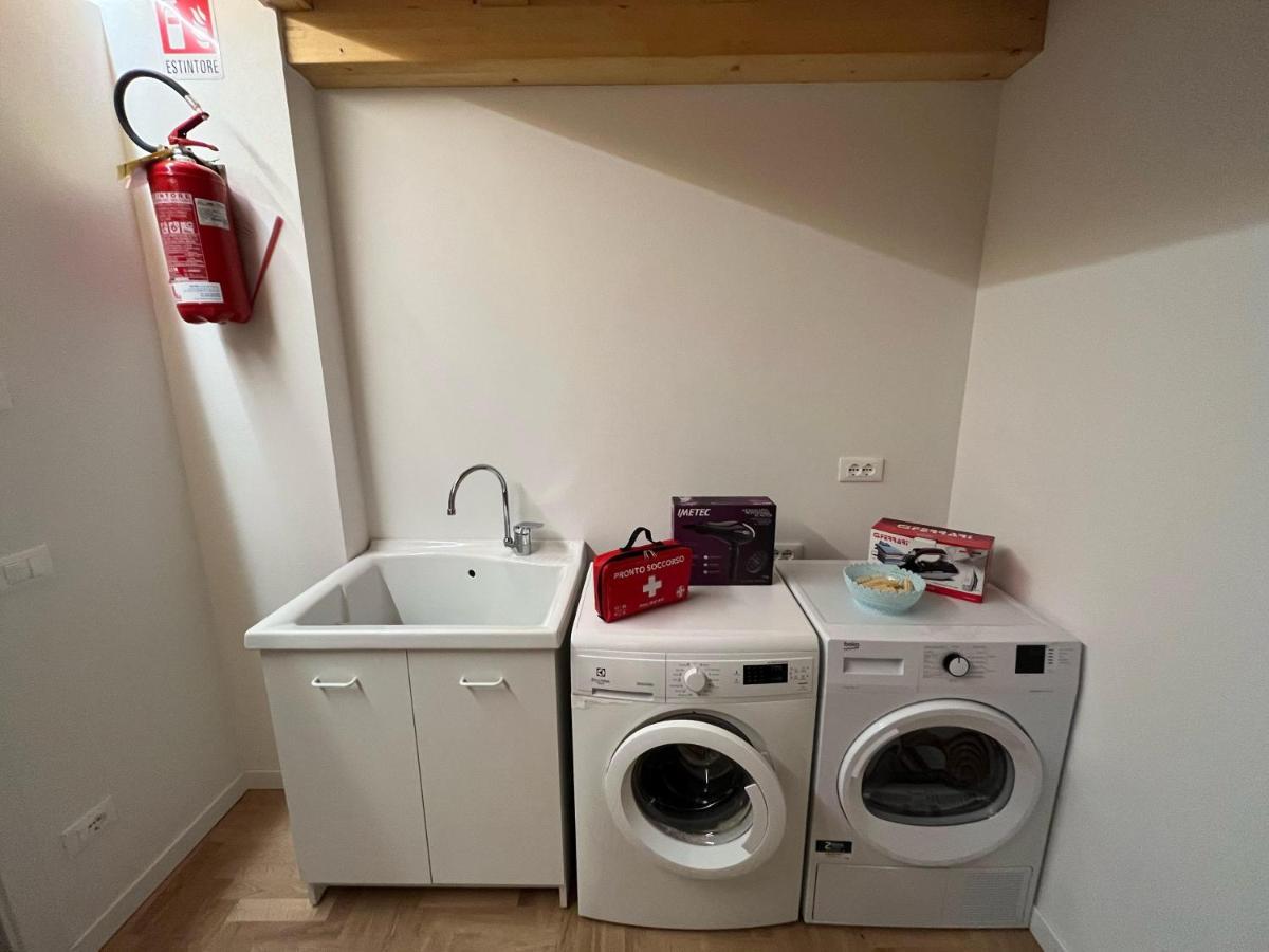 La Piccola Casa Al Lago - Intera Casa Con 3 Camere E 2 Box Salò Exteriér fotografie