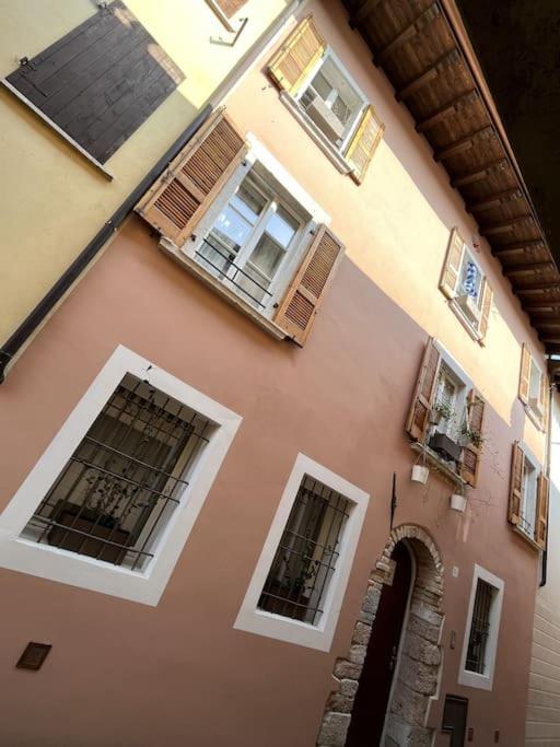 La Piccola Casa Al Lago - Intera Casa Con 3 Camere E 2 Box Salò Exteriér fotografie